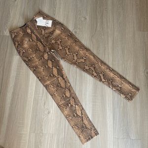 NWT Zara Snake 🐍 Print legging 🔥